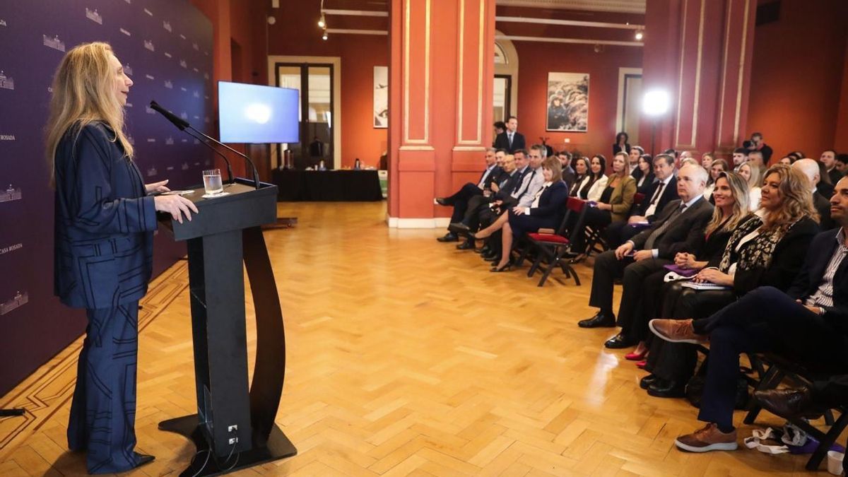 Sin Milei, Karina quedó a cargo de la reunión con legisladores libertarios electos para alinear la estrategia de reformas