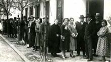 Imagen de archivo: Colas para votar en Badajoz en las elecciones de 1936. Fernando Garrorena Arcas.