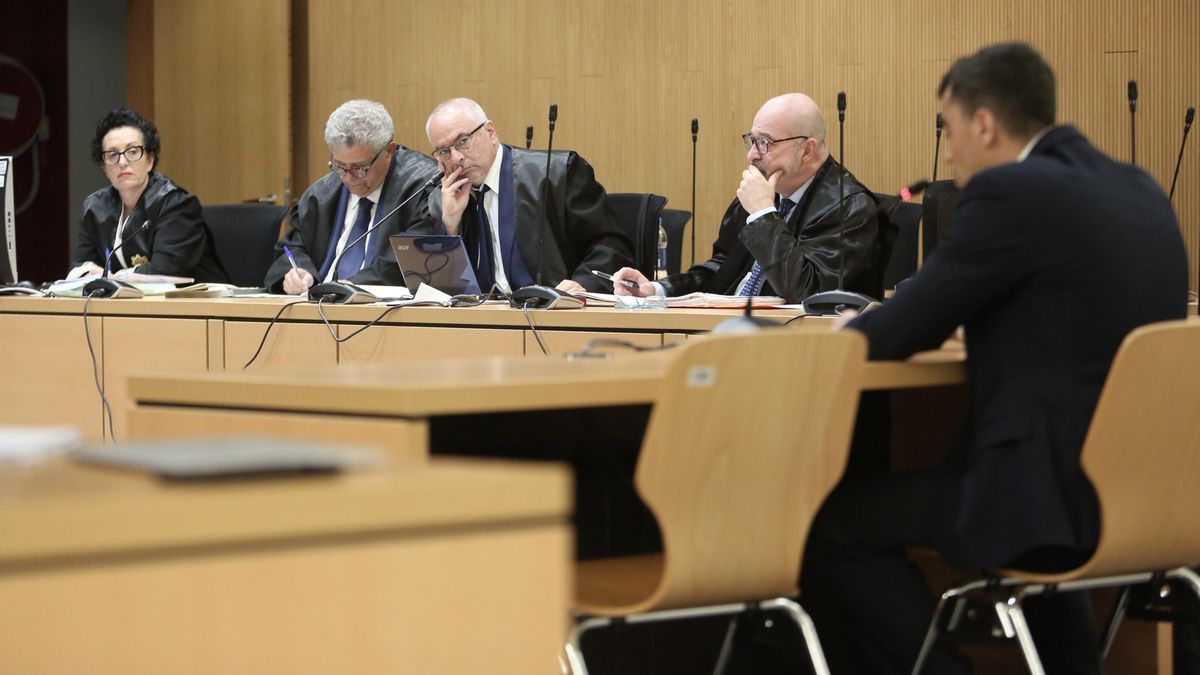 La fiscal y abogados de la acusación, en una sesión del juicio.