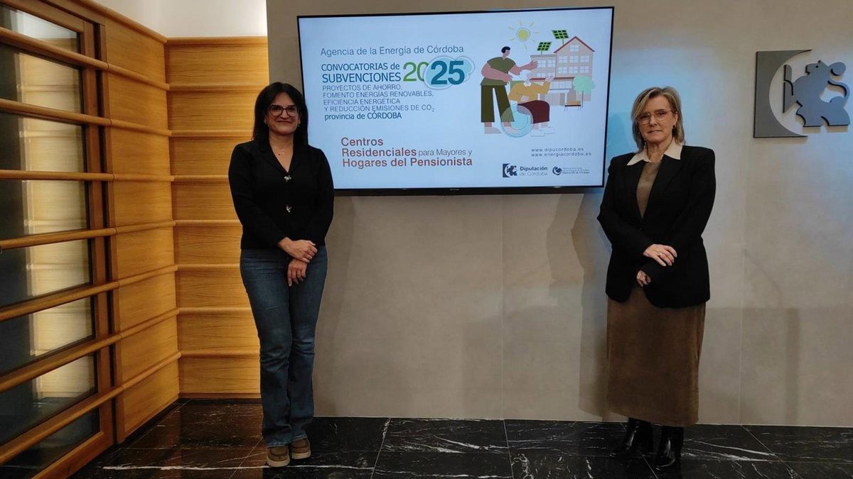 La delegada de Recursos Humanos y Energía, Tatiana Pozo (dcha.), tras la presentación de los datos de ayudas a la eficiencia energética en residencias