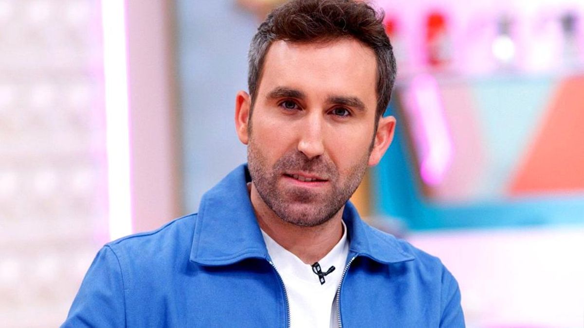 Aitor Albizua opina de la "cancelación evidente" de 'La familia de la tele': "Yo iba a hacer otro tipo de programa"
