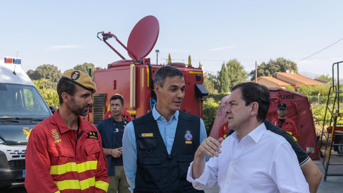 Mañueco anuncia un plan de hasta 90 millones para la recuperación de las zonas arrasadas por los incendios en Castilla y León