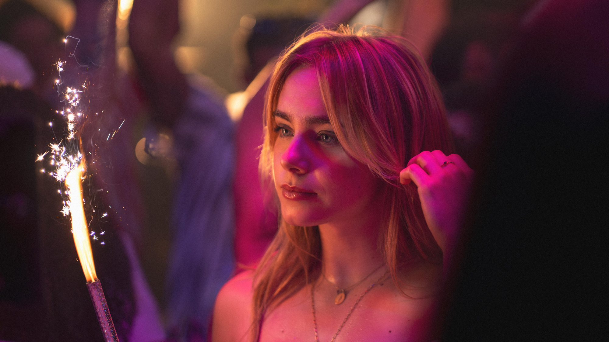 Netflix lanza las primeras imágenes y pone fecha de estreno a 'Esa noche', su serie con Clara Galle, Claudia Salas y Paula Usero