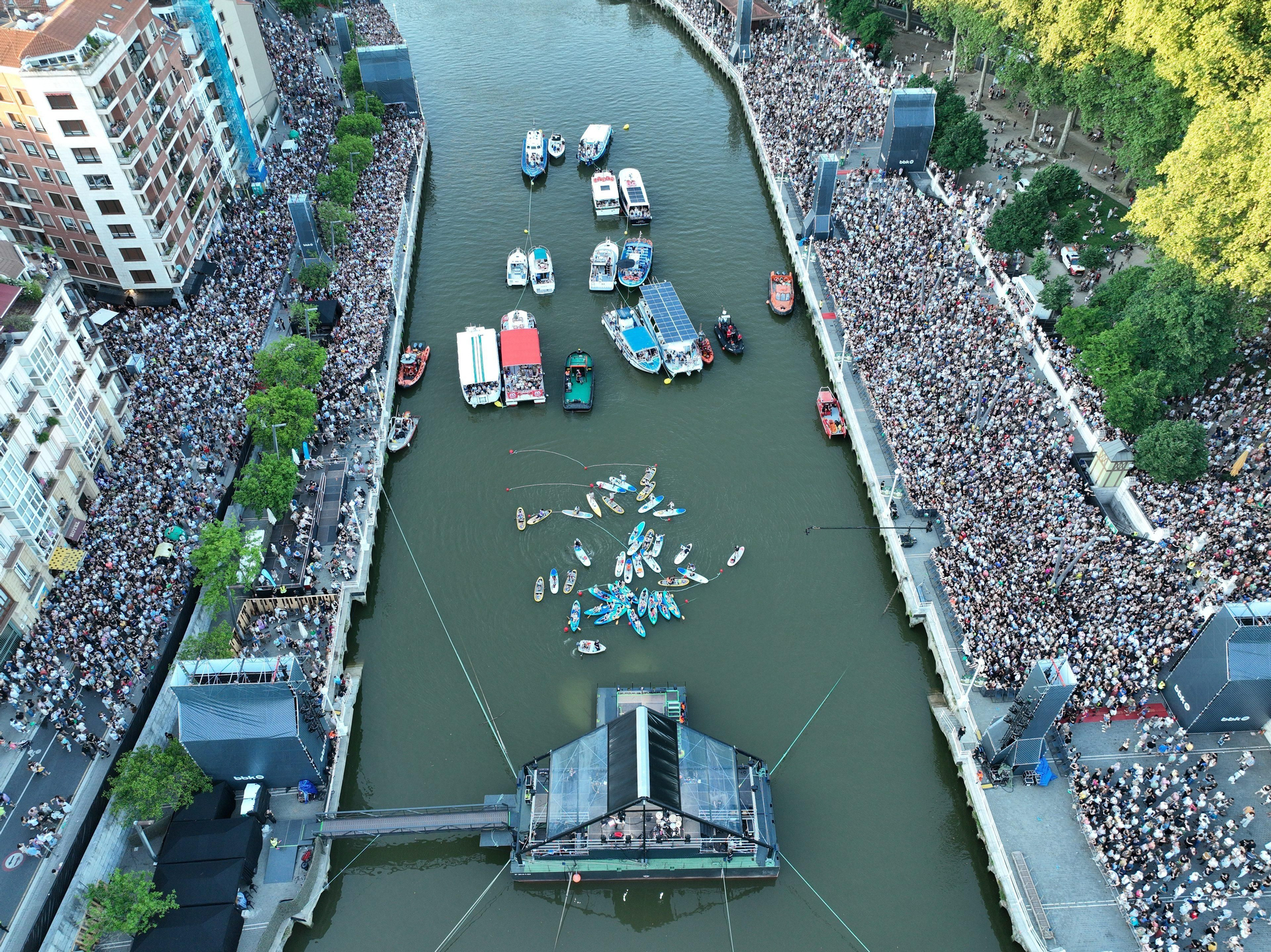El evento BBK Ría, que reunió a miles de personas