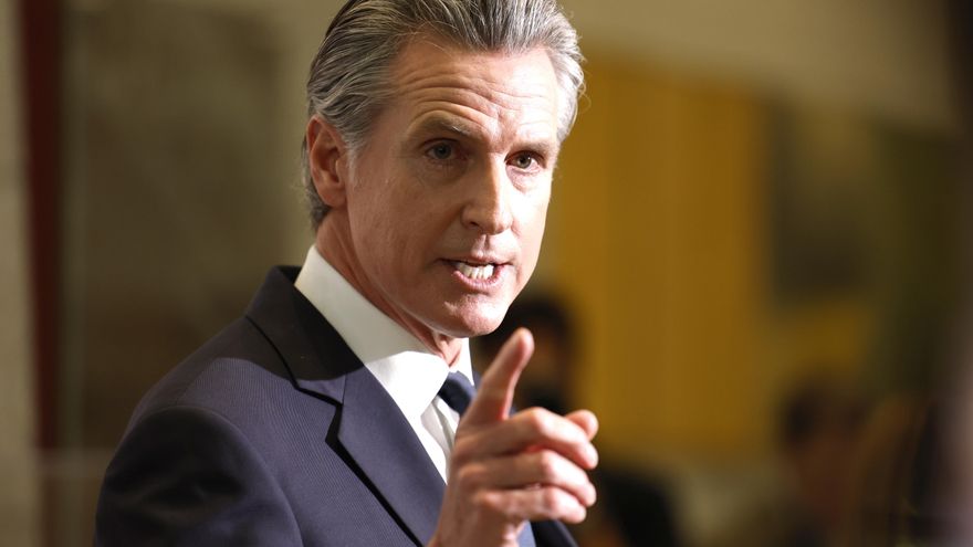 Regresan a California el mando sobre 150 soldados desplegados en Los Ángeles por Trump