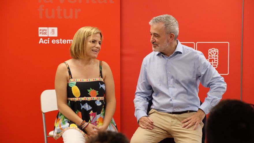 Bernabé reivindica para València las políticas de vivienda de Barcelona que han permitido bajar los alquileres 100 euros en un año