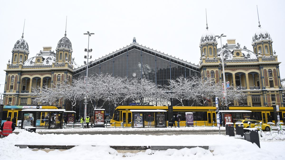 Las nevadas en Hungría baten récord de 14 años y alcanzan 40 centímetros en varias regiones EFE/EPA/TAMAS PURGER HUNGARY OUT