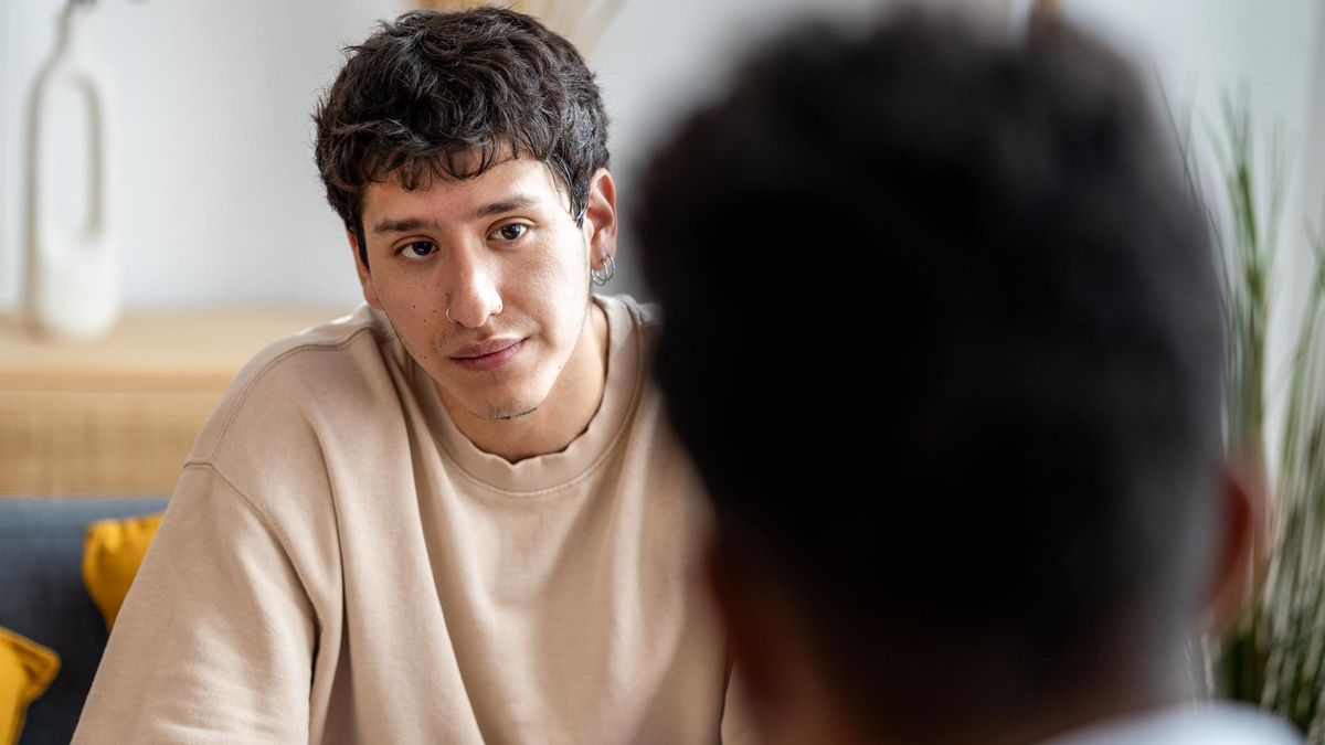 Una psicóloga advierte sobre el riesgo de crear conflictos innecesarios cuando una pareja se lo cuenta todo: "La confianza no es eso"