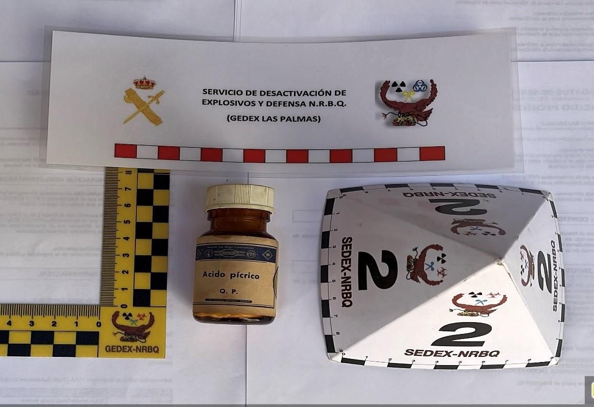 Imagen de uno de los botes de Ácido Pícrico retirado por la Guardia Civil. 
