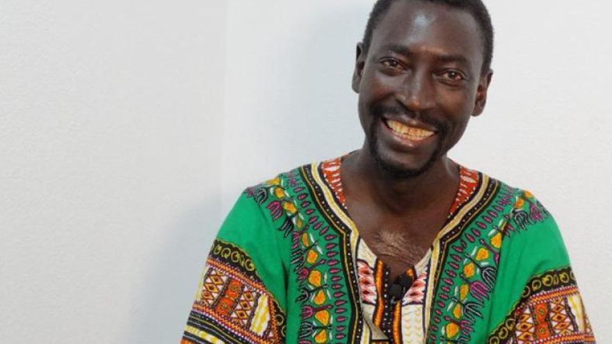 Augustin Ndour, activista senegalés: "La regularización extraordinaria es un éxito colectivo que pensé que no ocurriría"