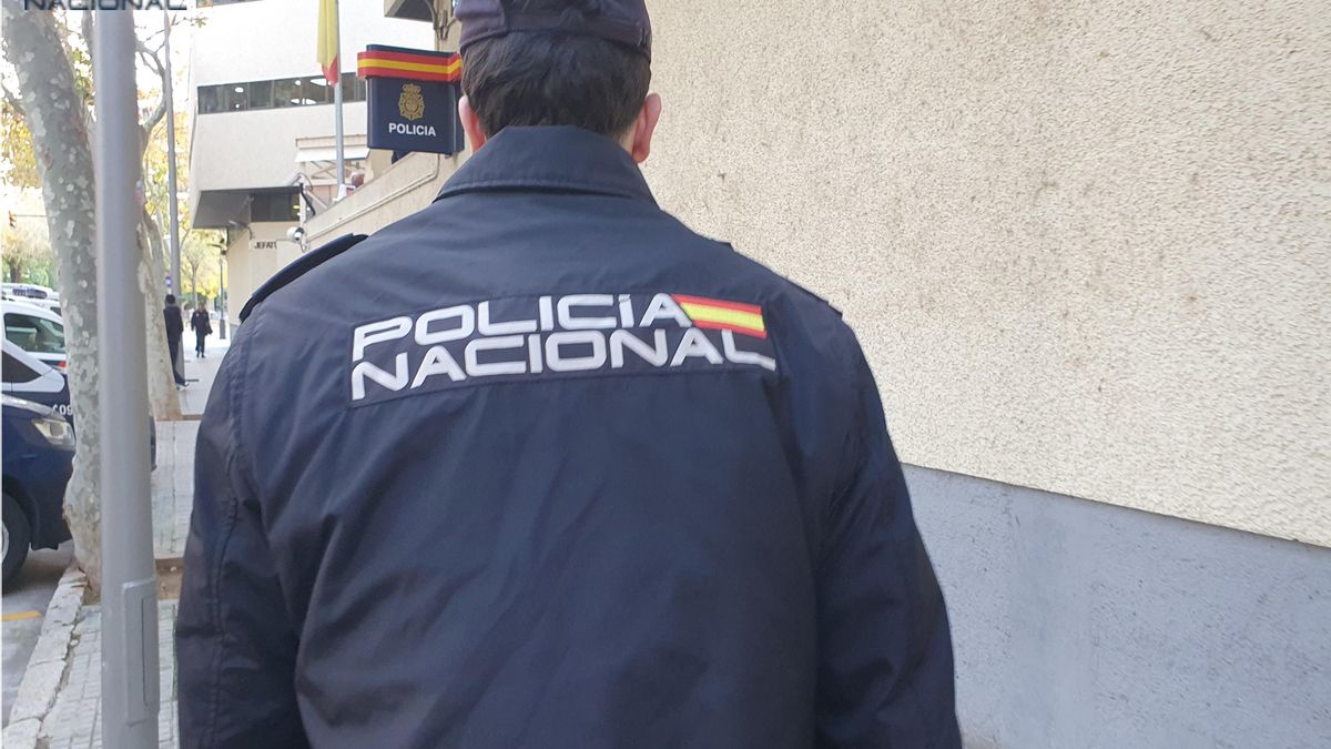 La Policía detiene en Valladolid a un hombre que acosó y siguió durante tres meses a una ex amiga, en cuyo bar realizó pintadas