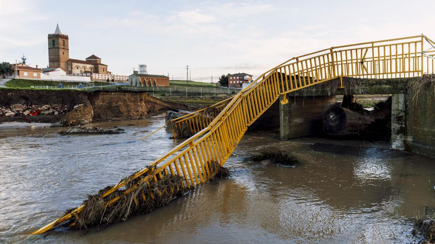 Graves daños por desbordamientos en pueblos de Ávila mientras los ríos bajan de nivel en otras zonas Castilla y León