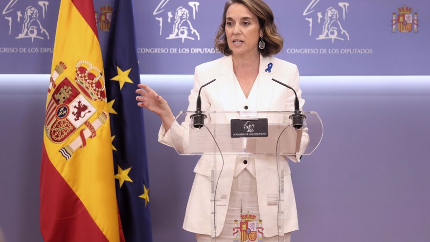 La portavoz del PP, Cuca Gamarra, ofrece una rueda de prensa en el Congreso de los Diputados tras la primera intervención de Sánchez en la 26 edición del Debate sobre el Estado de la Nación, a 12 de julio de 2022, en Madrid (España).