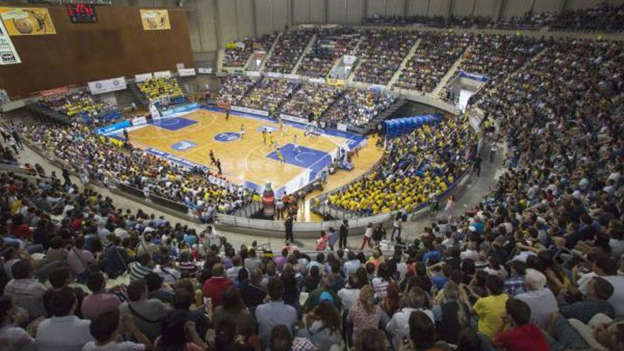 La temporada ACB arranca de nuevo en Tenerife con público en las gradas