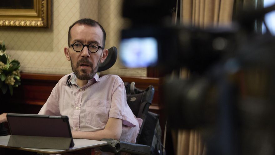 El portavoz de Unidas Podemos en el Congreso de los Diputados, Pablo Echenique, durante una entrevista para Europa Press en la Cámara Baja, a 21 de julio de 2022, en Madrid (España).