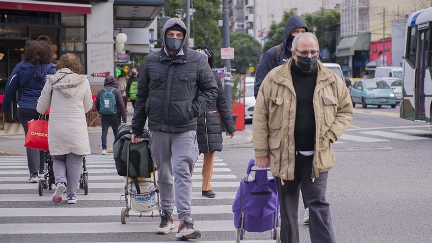 Sólo 5 de 42 bonaerenses que regresaron del exterior en julio incumplieron el aislamiento