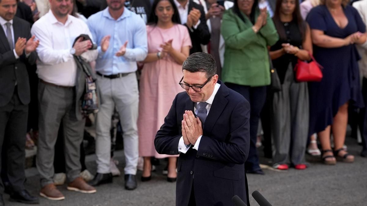 Andy Burnham asume el cargo de primer ministro de Reino Unido, el séptimo en una década