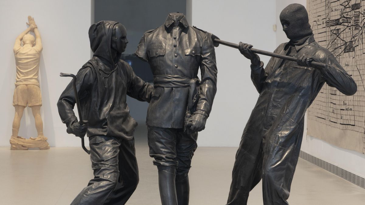 Fernando Sánchez Castillo, el artista que compactó el yate de Franco, ensalza la desobediencia