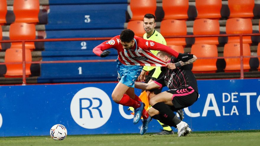 Un Tenerife sin tensión ni fútbol regala los puntos al Lugo