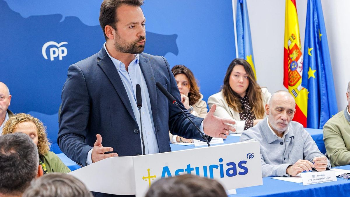 El PP de Asturias refuerza su dirección con perfiles técnicos al fichar a un exrector y un exgerente de la Universidad