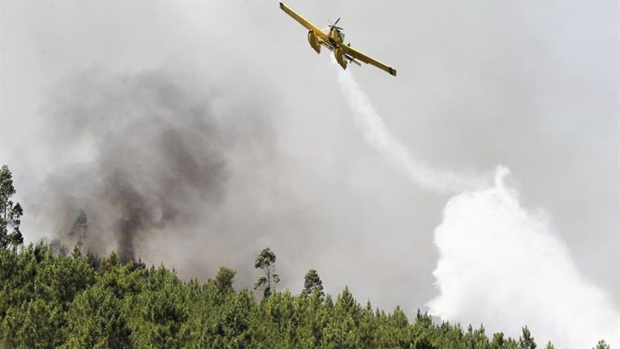 Persiste el incendio de Abrantes, con reactivaciones durante la noche