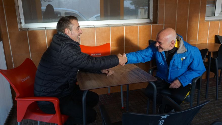 Un vecino puede salvarte la vida en el bar antes que un premio Nobel en el hospital