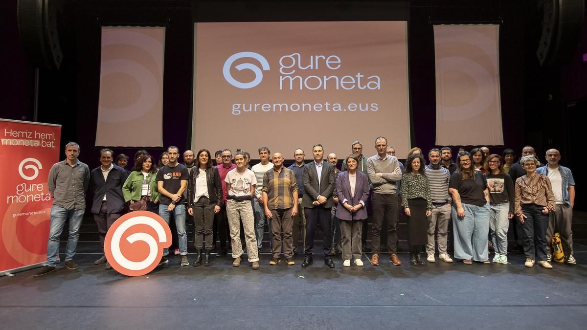 Presentación del proyecto de la moneda local complementaria de Gure Moneta en Lekuona Fabrika en Errenteria