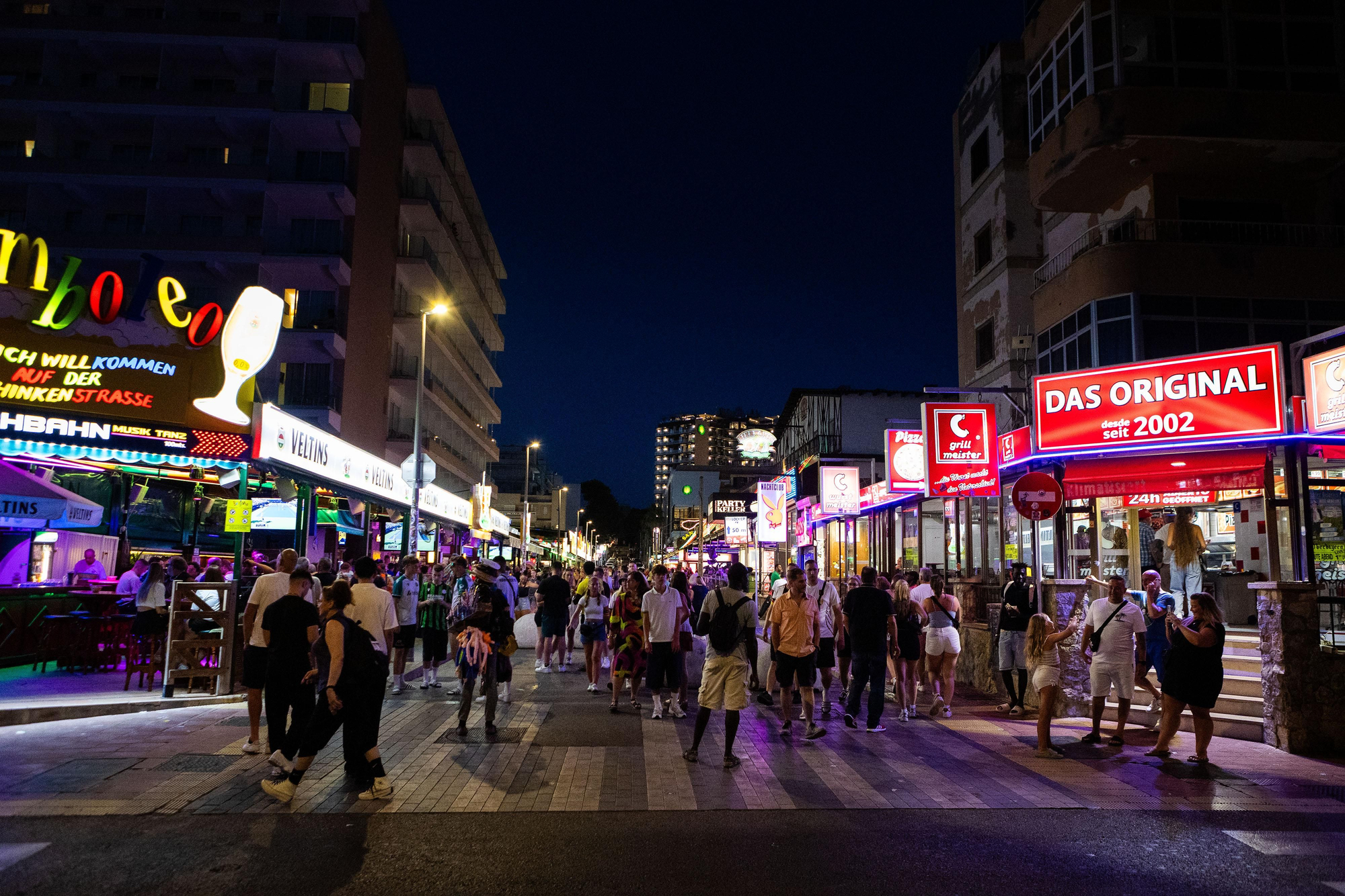 La expansión de la industria de los viajes y el turismo y el acceso casi universal a las TIC son varios de los factores que aumentan la vulnerabilidad de los niños