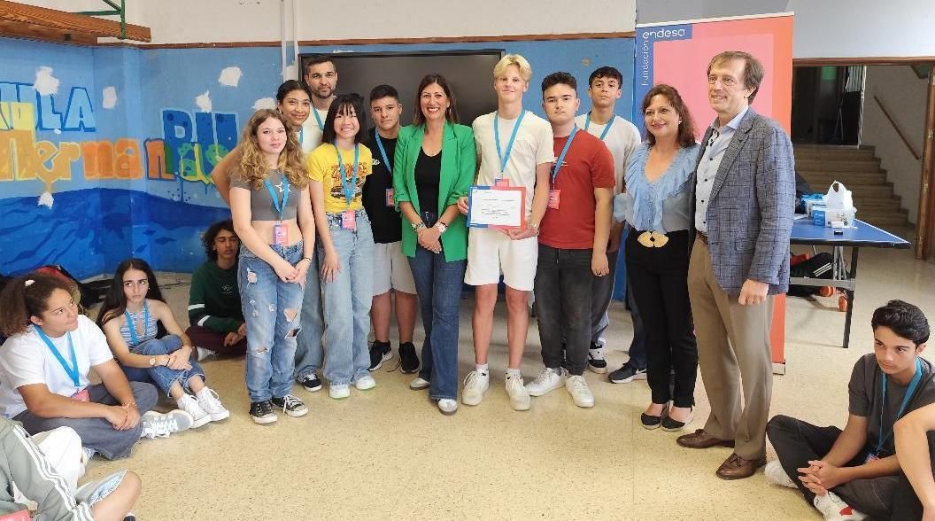 Los institutos canarios de Tías y Yaiza se han llevado los dos “Premios Profesor” de RetoTech otorgados a nivel autonómico.