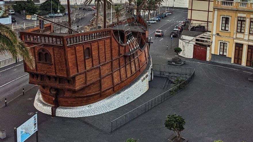 Santa Cruz de La Palma amanece cubierta de ceniza