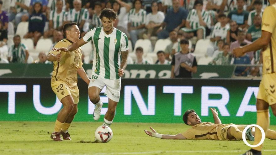 El Córdoba CF cierra la cesión de Jude Soonsup-Bell al Atlético Sanluqueño