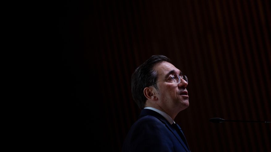 El ministro de Asuntos Exteriores, Unión Europea y Cooperación, José Manuel Albares, da un discurso durante la presentación del III Plan Nacional de Acción Mujeres, Paz y Seguridad este lunes.