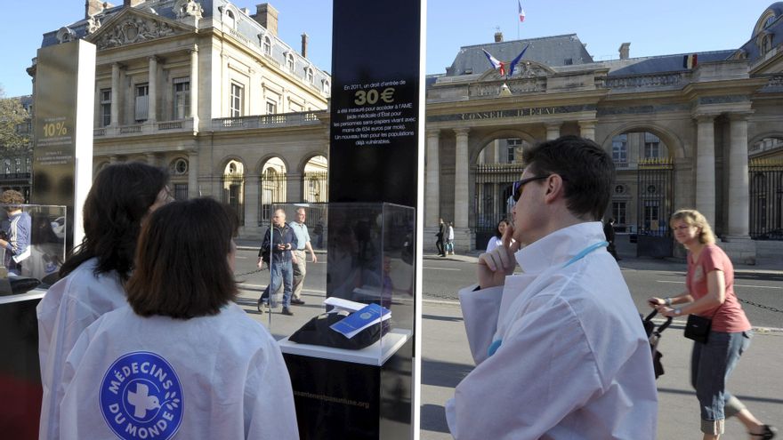 Médicos del Mundo enciende la luz roja en nueve comunidades por la reforma sanitaria