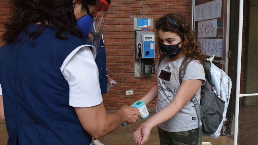 Hay clases presenciales en CABA: qué protocolos rigen a partir de hoy y cuál es el panorama en el resto del AMBA