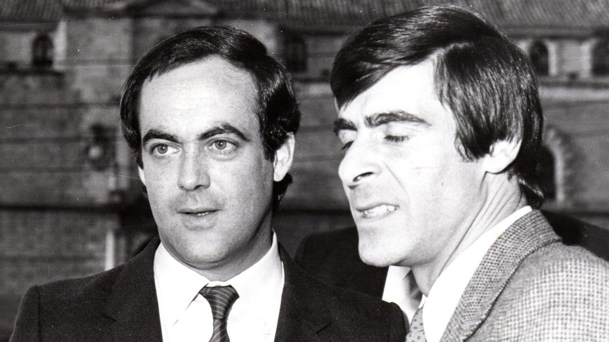 José Bono (izquierda) junto a Jesús Fuentes Lázaro, ambos fueron presidentes de Castilla-La Mancha con el PSOE