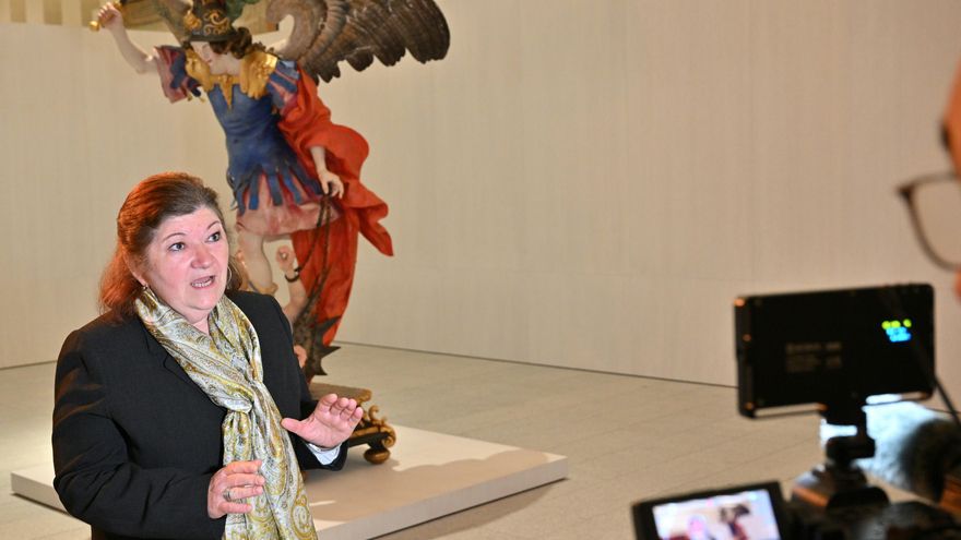 Sacando brillo a la obra de la primera escultora de la corte: “La Roldana es que es mucho”