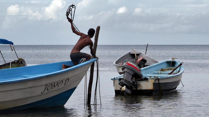 Los pescadores del Caribe temen verse atrapados en la "guerra contra las drogas" de Trump frente a Venezuela