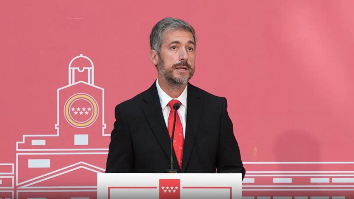 El Gobierno de Ayuso exige al Delegado del Gobierno que desaloje Sol "en 48 horas" y "proteja" su sede: "Hemos visto orines en la fachada"