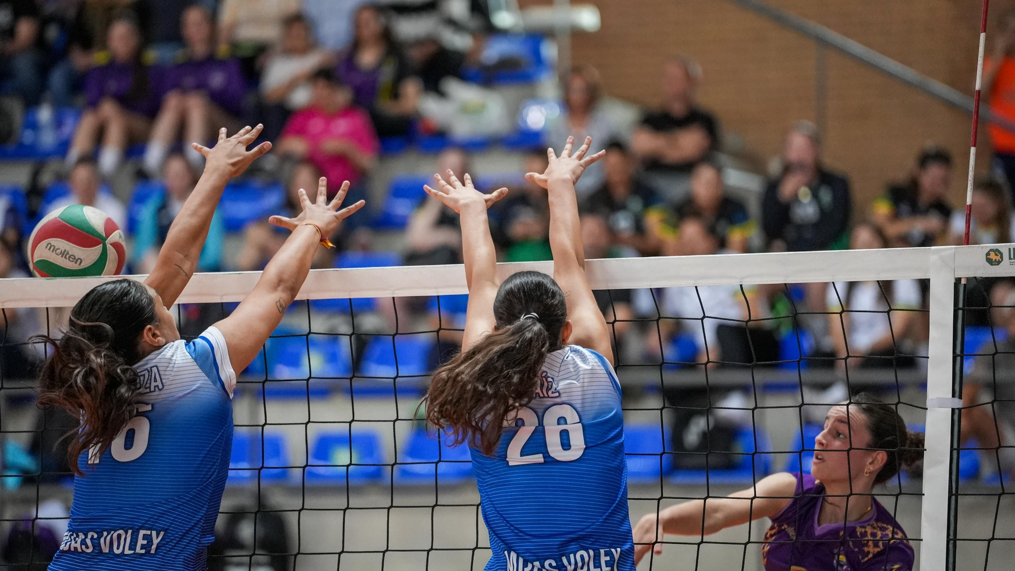 El mejor voleibol andaluz ya deja su huella en Córdoba