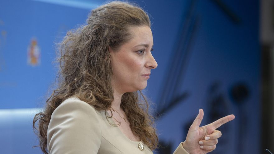 La portavoz del PP en el Congreso, Ester Muñoz, durante una rueda de prensa