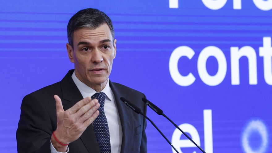 El presidente del Gobierno, Pedro Sánchez interviene en la inauguración de la primera Cumbre Internacional contra el Odio, este miércoles en Madrid. EFE/ Chema Moya