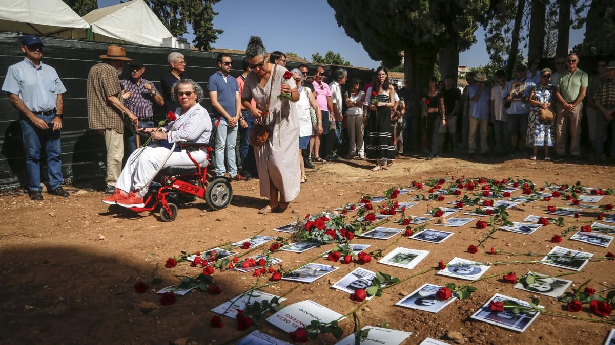 Acto por el Día de las Víctimas del Franquismo en el Cementerio de la Salud