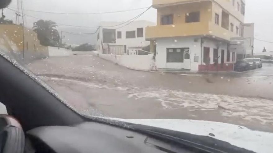 Corren aguas por las calles de la localidad