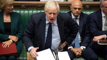 El primer ministro Boris Johnson durante la sesión parlamentaria celebrada este martes.