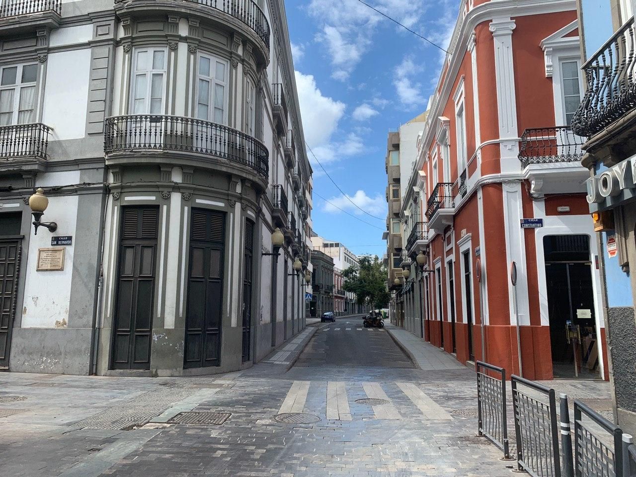 Calle vacía en Las Palmas de Gran Canaria.