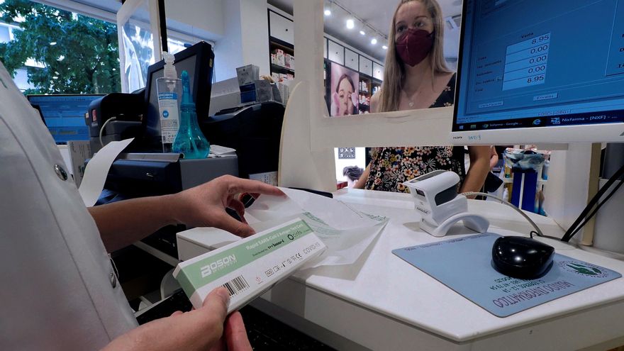 Sanidad advierte de que el positivo en un test covid de farmacia debe ser confirmado por el SES