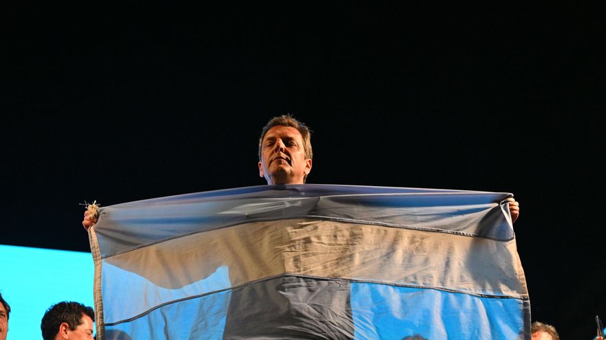 Massa pasó al frente y disputará el balotaje con Milei, tras una histórica remontada del voto peronista