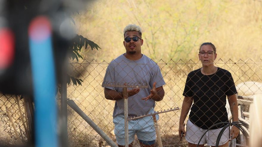 La vida tras el desahucio a 200 trabajadores de Ibiza: "Cuando saque la caravana iré donde pueda con mi hijo"