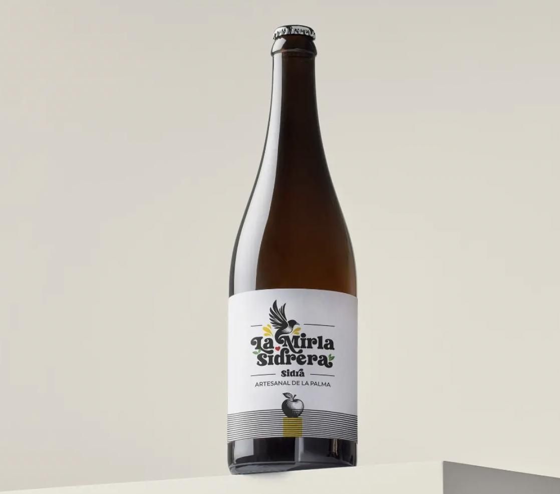 Sidra de la marca 'La Mirla Sidrera'.