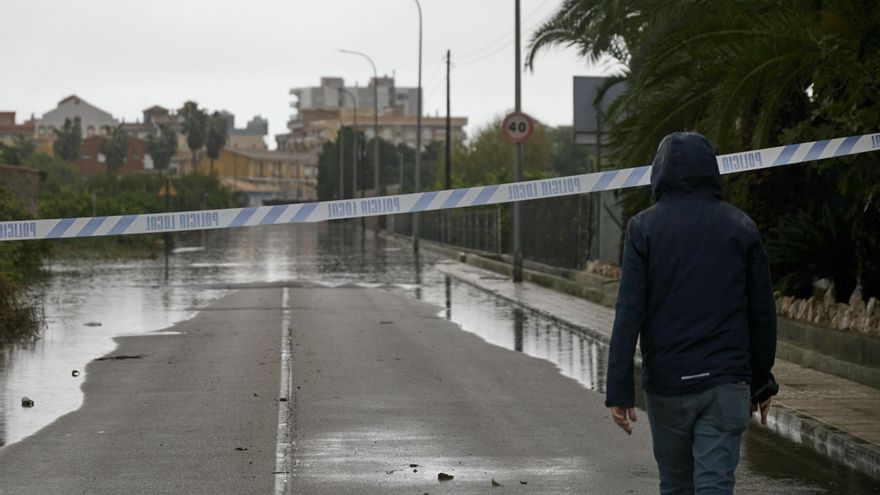 Vista del camping Coelius inundado a consecuencia del paso de la dana Adam en la localidad valenciana de Miramar, este lunes. EFE/ Natxo Francés